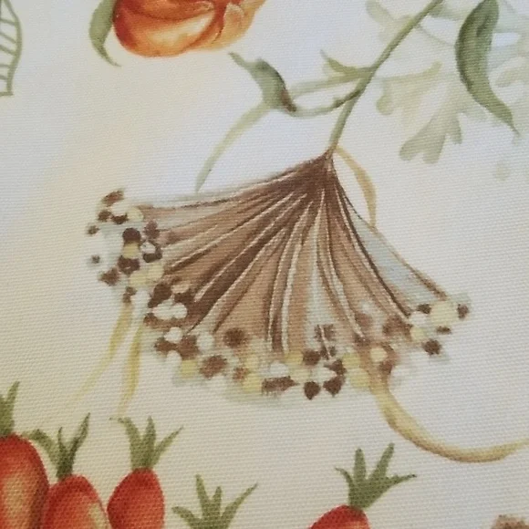 Round repellent tablecloth - Picture 3 of 4